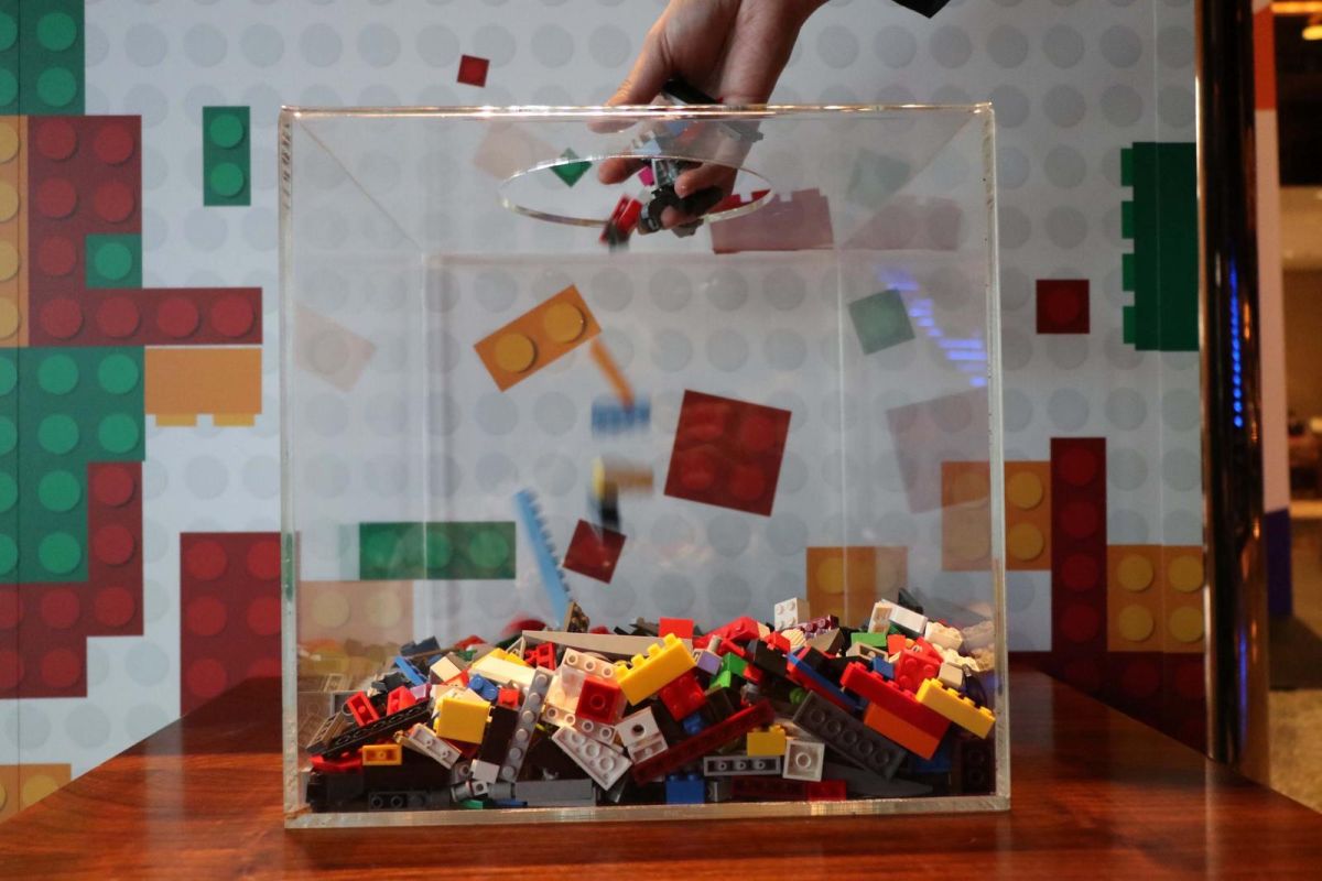 ▲熱情招募樂高二手磚，修補國小、公園為新竹縣增色。（圖／豐邑喜來登提供 , 2017.10.31）