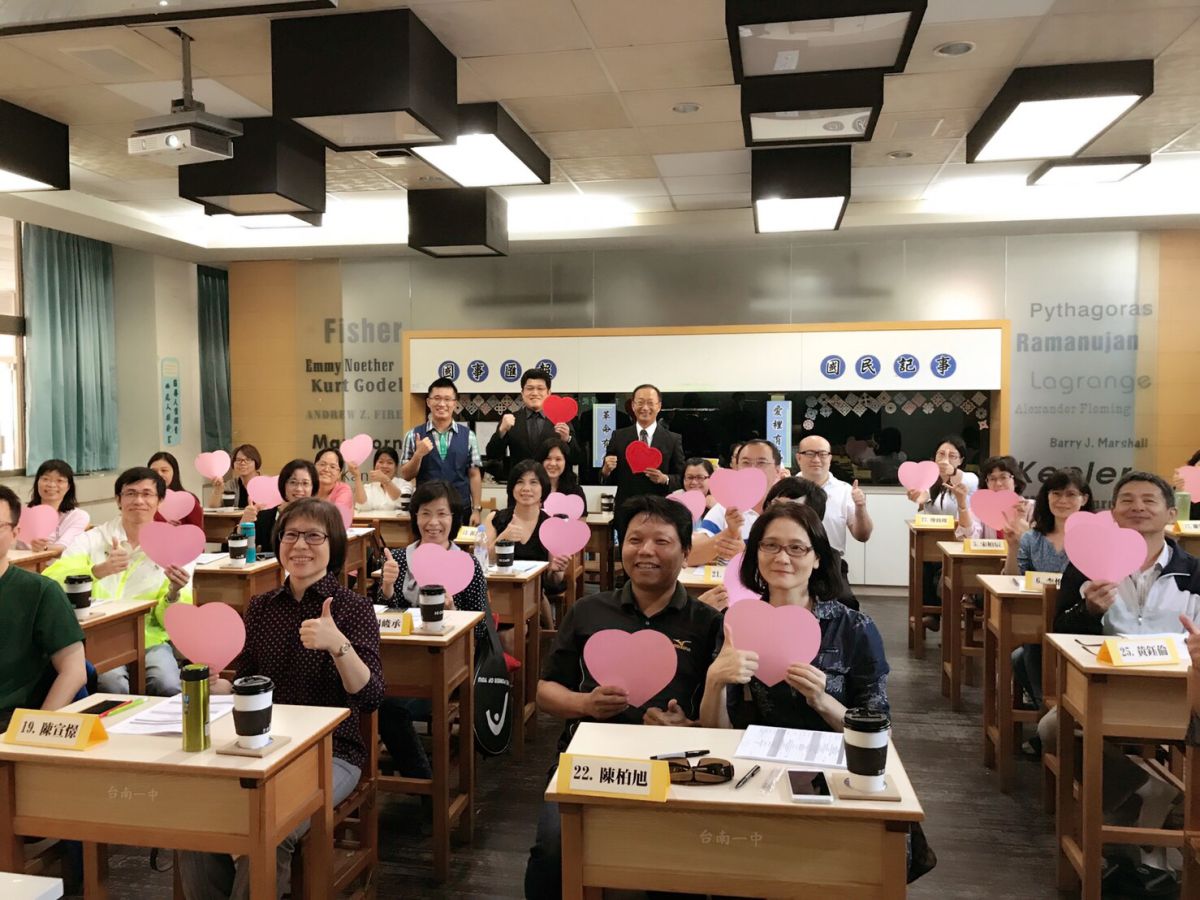 ▲台南天下第一班台南一中科學班舉行班親會，家長全數到齊。（圖／陳禹齊提供，2017.10.28）