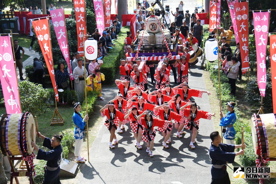 ▲電影《黃金兄弟》來到台灣進行為期二周的取景拍攝，並在桃園忠烈祠（桃園神社）打造了盛大的釀酒祭典。（圖／記者林調遜攝，2017.10.27）