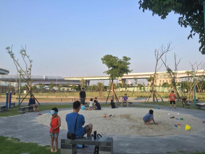 ▲板橋區公所針對江翠北側新建的8座公園，舉辦「愛上公園\\~公園就愛這名」的活動，希望讓民眾選出心目中最佳的公園命名。（圖／板橋公所提供）