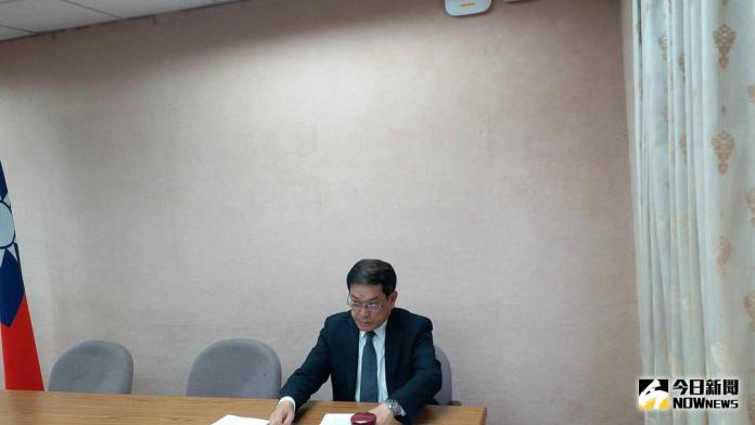 ▲經濟部次長楊偉甫證實將接任台電董座，他26日表示，他心情其實還是滿平靜的。（圖／邱明玉攝 , 2017.10.26）