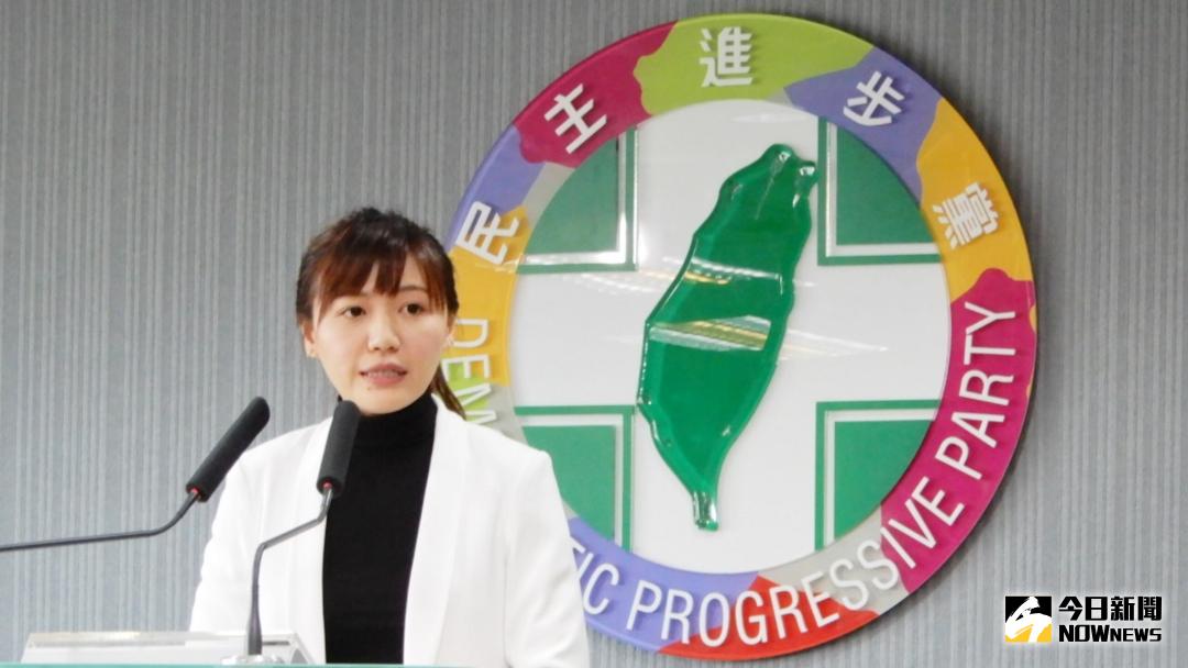 ▲鍾小平出席造勢活動竟脫口稱「轉角遇到雞」，吳沛憶反嗆鍾是「中正萬華的污名」。（圖／NOWnews資料照片）