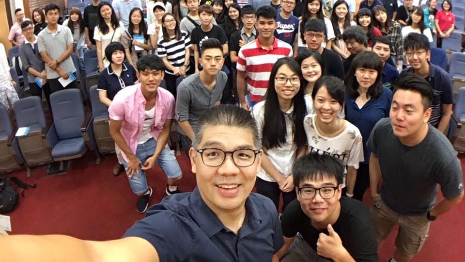 ▲連勝文22日認為，柯文哲的發言一再暴露對歷史無知，以及「無可救藥的的自戀」。（圖／翻攝連勝文臉書）