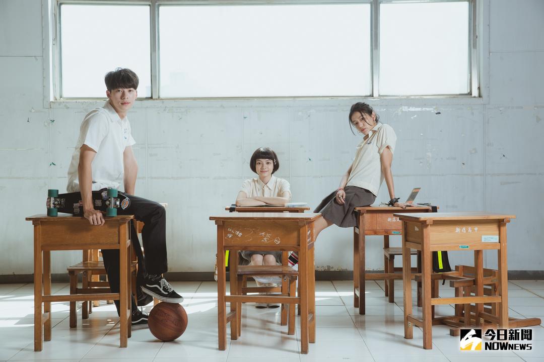 ▲許光漢（左）、姚愛寗（中）、林意箴主演新戲《海吉拉》殺青。（圖／緯來提供，2017.10.20）