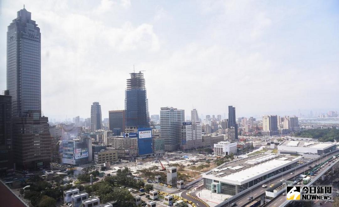 ▲有位民眾分享慘痛經歷，自己第一次看房就心動付了斡旋金，沒想到後續又兩度到現場，才看出各種問題。（資料圖／NOWnews）