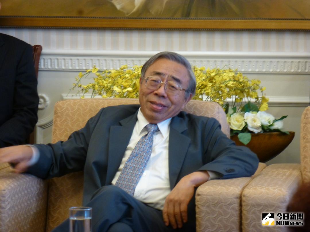 ▲台塑集團總裁王文淵今（14）日拋出震撼彈，表示因無法節制工總秘書長蔡練生執行業務，因此決定自即日起辭去工總理事長一職。而工總也召開臨時監事會，表示將慰留王文淵。（圖／NOWnews 資料照片）