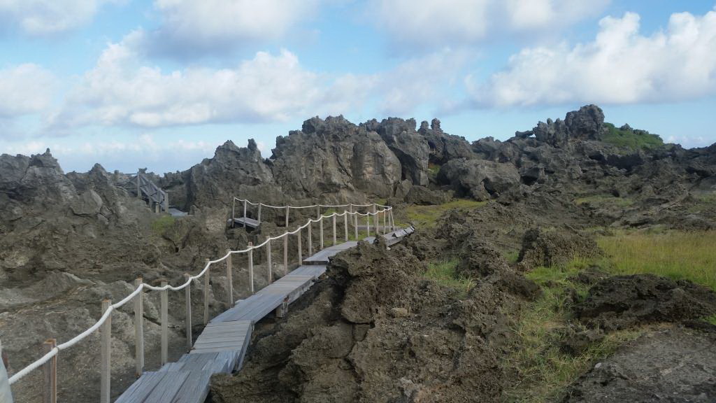 ▲墾丁龍坑生態保護區由當地居民成立協會，投入龍坑生態保護區之生態環境教育專業解說。（圖／記者郭孟聰翻攝）