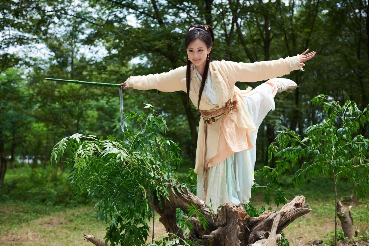 ▲李一桐從小學舞，有深厚的舞蹈基礎。（圖／中天提供，2017.10.13）