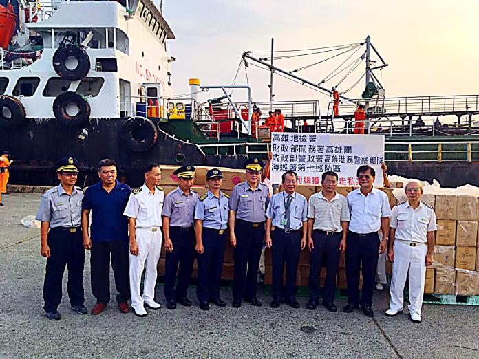 高港警循線破獲　私梟大膽走私菸品
