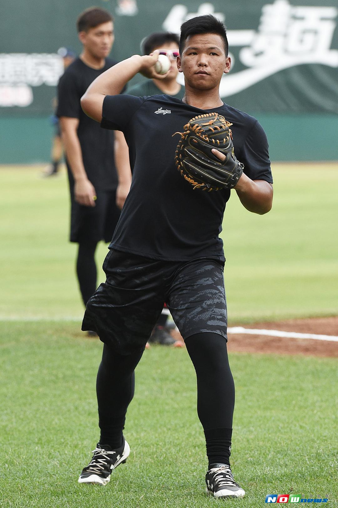 ▲樂天桃猿廖健富首度一軍先發出賽。（圖／NOWnews資料照）