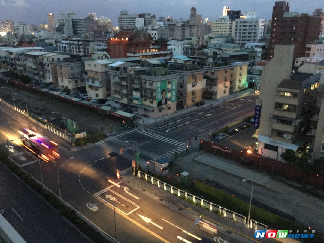 高雄市多個行政區7日晚間傳出空氣中瀰漫異味。資料照片。（圖／記者陳佩琪攝 , 2017.08.15）