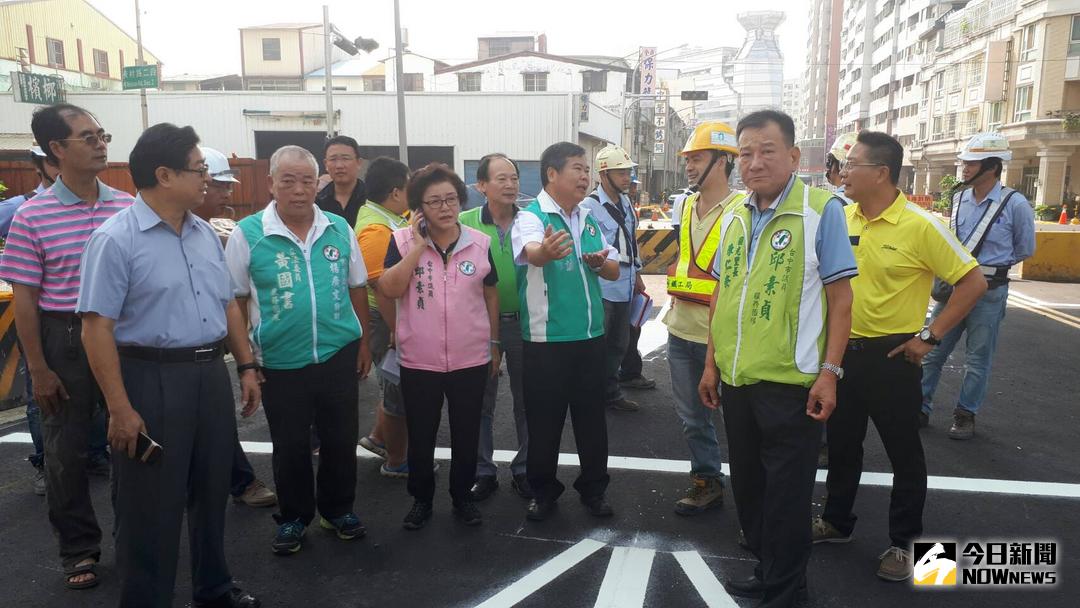 ▲台中高架鐵路工程處美村路地下道平面化，如期5日下午全線開通（圖／柳榮俊攝 , 2017.10.5）