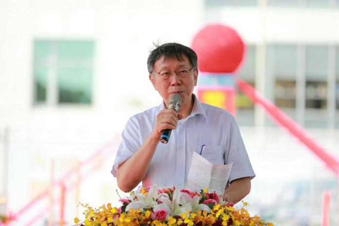 ▲台北市長柯文哲一席阿扁「裝病說」，又引發政壇地震。（北市府提供）