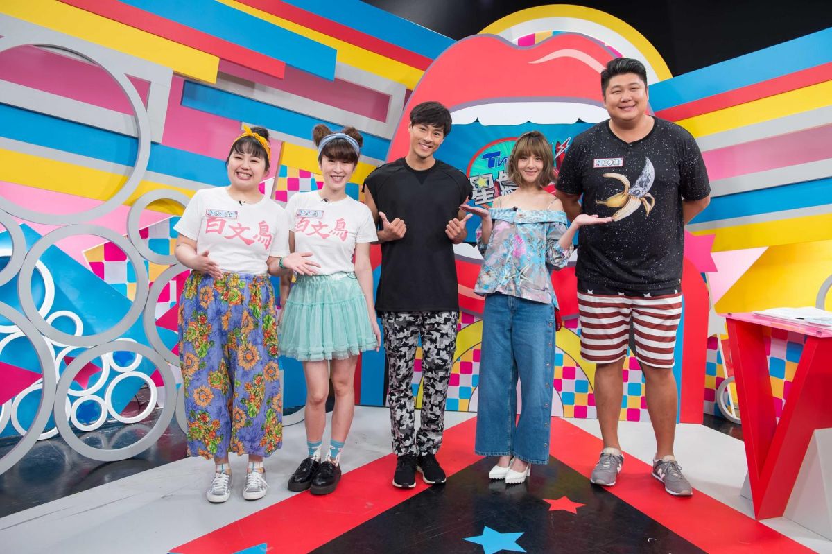 ▲《星鮮話》大聊「萬年不敗的戲劇老梗」，左起大文、百白、孫其君、郭靜以及哈孝遠。（圖／TVBS提供 , 2017.10.4）