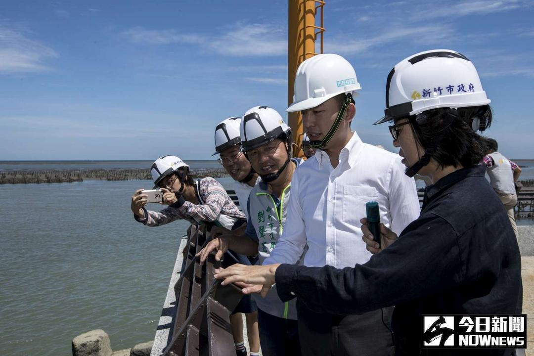 ▲林智堅推新竹左岸、漁人碼頭、17公里海岸等建設，成功爭取前瞻4.8億。（圖／陳志偉攝，2017.10.4）