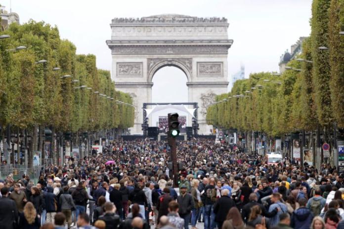 ▲第三屆巴黎「無車日」於當地時間1日在雨中圓滿落幕。（圖／翻攝自METRO）