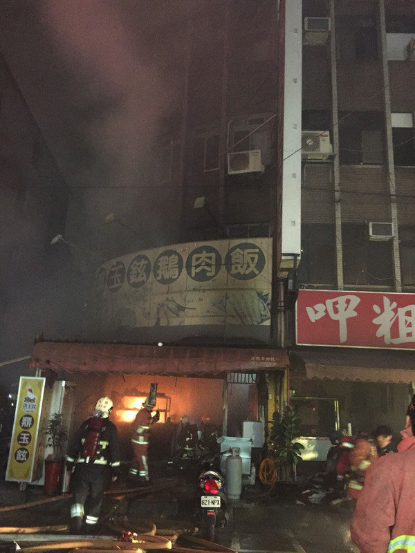 土城知名鵝肉店疑遭丟汽油彈縱火　釀一死三傷
