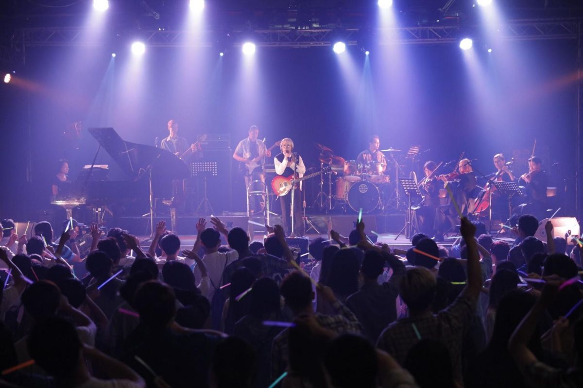 ▲這個張雨生（中）可不是錄影帶，而是3D特效化妝重現的演唱會現場，栩栩如生。（圖／星泰娛樂，2017.11.27）