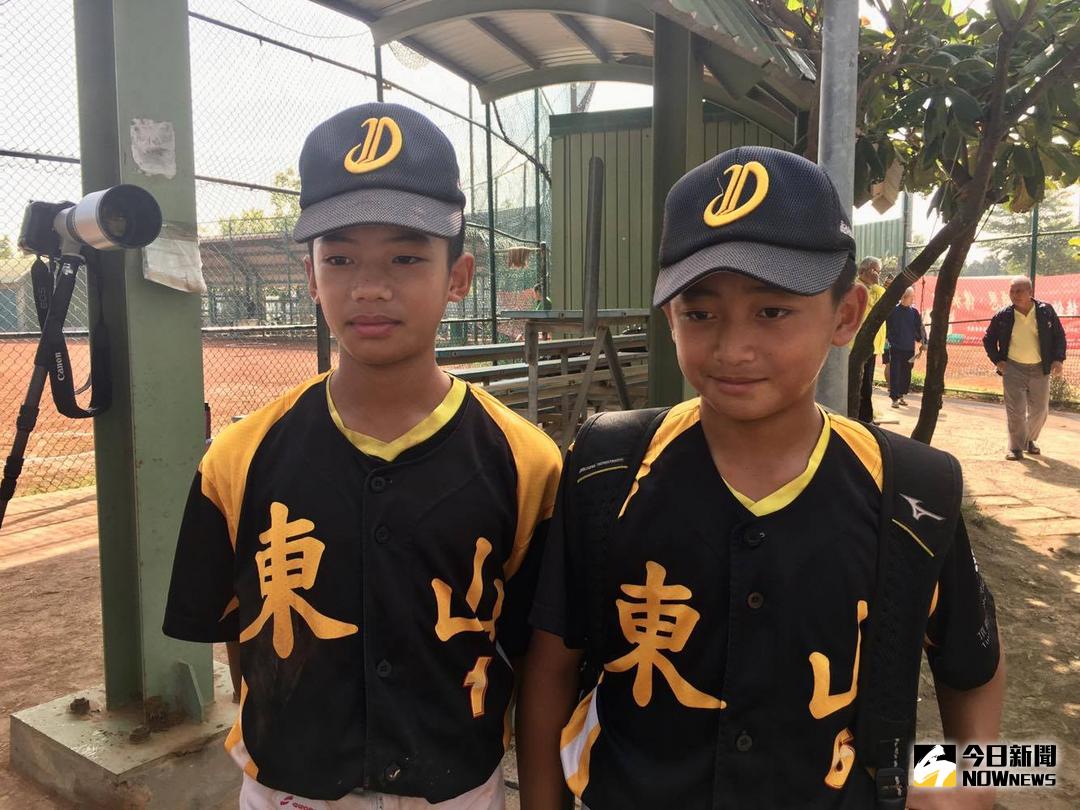 ▲彰化東山國小翁毅安\\(左\\)、翁宥喆（圖／鍾東穎攝, 2017.11.27）