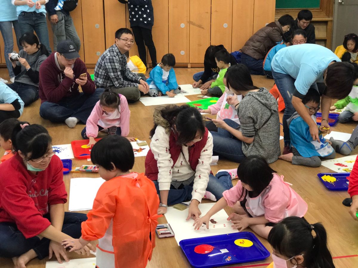 ▲基隆幼教資源中心親子塗鴉、手做藝術品活動。（圖／基隆市教育處提供）