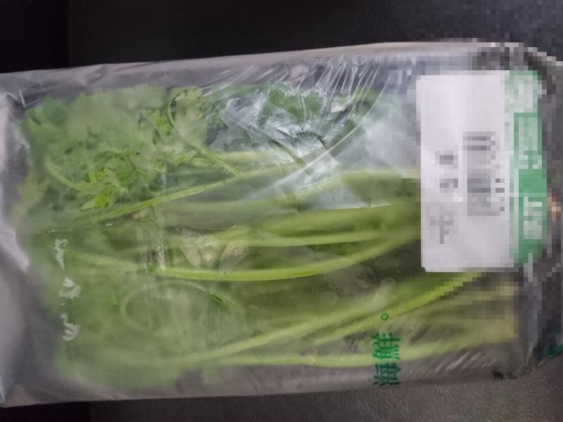 ▲嘉市抽驗市售農產品，檢出1件香菜農藥殘留與規定不符。（圖／記者郭政隆翻拍）
