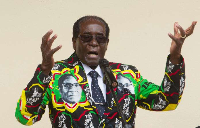 ▲現年97歲的辛巴威總統穆加比，在經過政變、彈劾危機過後，昨（20日）提交辭職信，宣布結束長達37年的執政生涯。（圖／達志影像／美聯社）