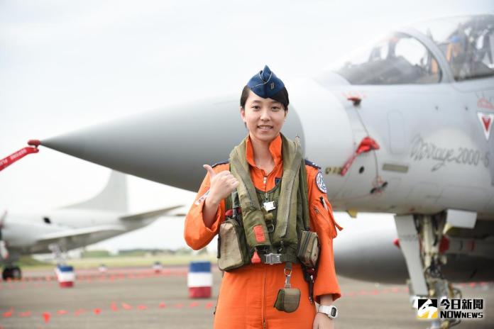 ▲空軍幻象2000戰機首位女飛官蔣青樺中尉。（圖／記者陳明安攝 , 2017.11.21）