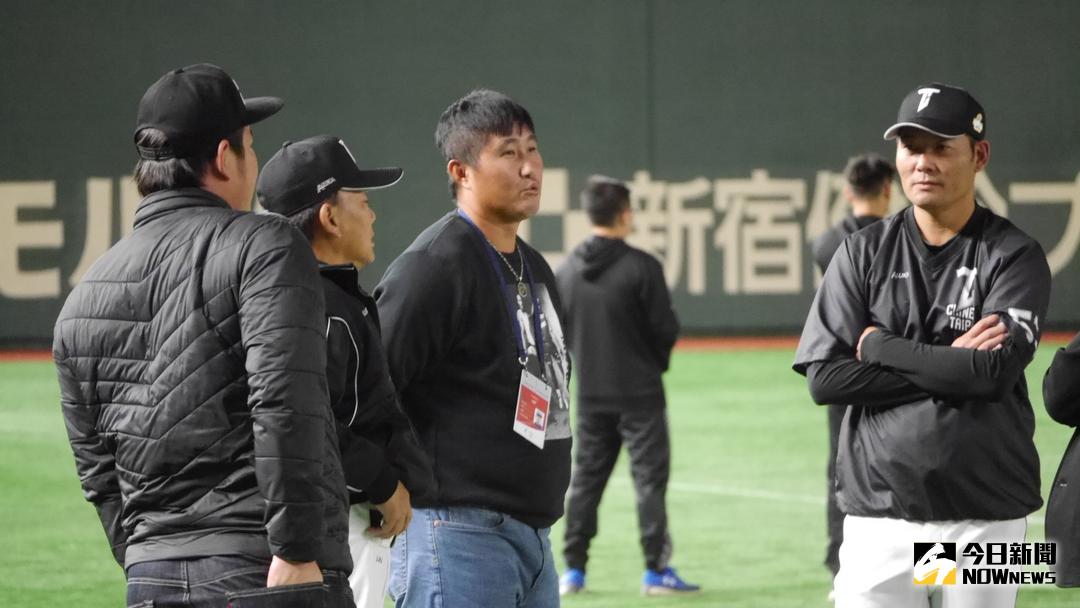 ▲許銘傑現身東京巨蛋。（圖／吳政紘攝）