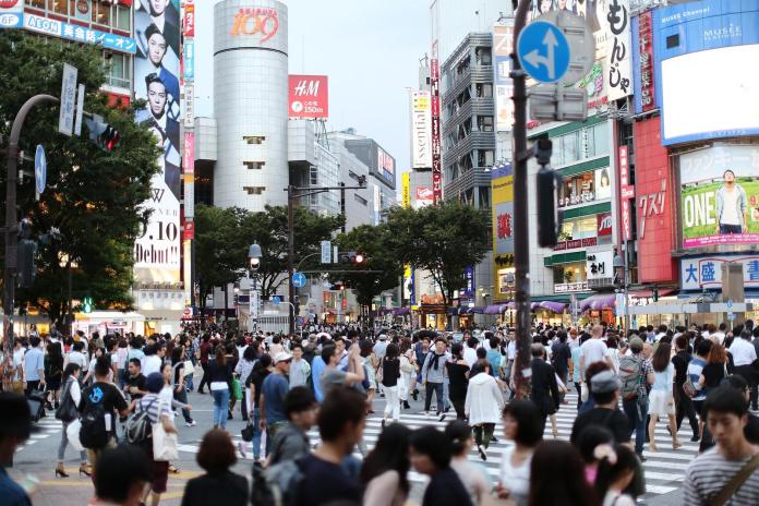日本擬放寬遊客免稅制度　消費總額滿五千日圓就退稅
