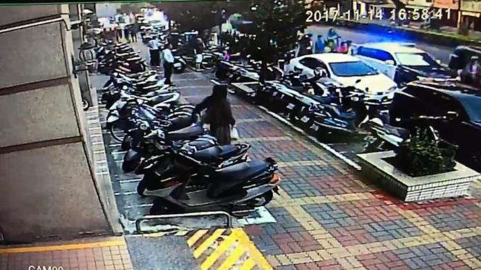 ▲台南市雙胞胎偵查佐休假遇通緝犯，合力緝捕到案。（圖／記者黃文博翻攝，2017.11.16）