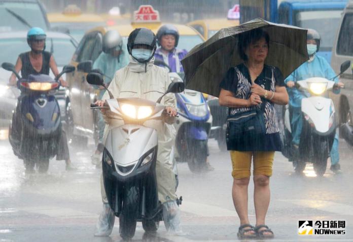 ▲今\\(14\\)日凌晨4點，氣象局針對基隆、新北、台北地區發布大雨特報。（圖／NOWnews）