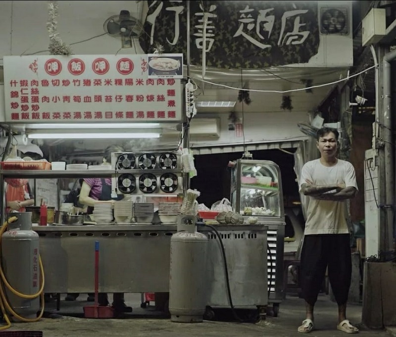 ▲顏維勳曾因殺人入獄，現已洗心革面推行「待用麵」計畫，幫助有需要的人吃頓溫飽。（圖／翻攝自顏維勳臉書）