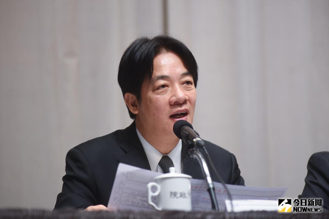 ▲ 行政院院長賴清德8日針對「缺電」提出說明，他表示，預估投入9千億元解決缺電問題，包括2025年達到非核家園、民國108年穩定供電、及空污改善等3大政策。（資料照片／NOWnews）