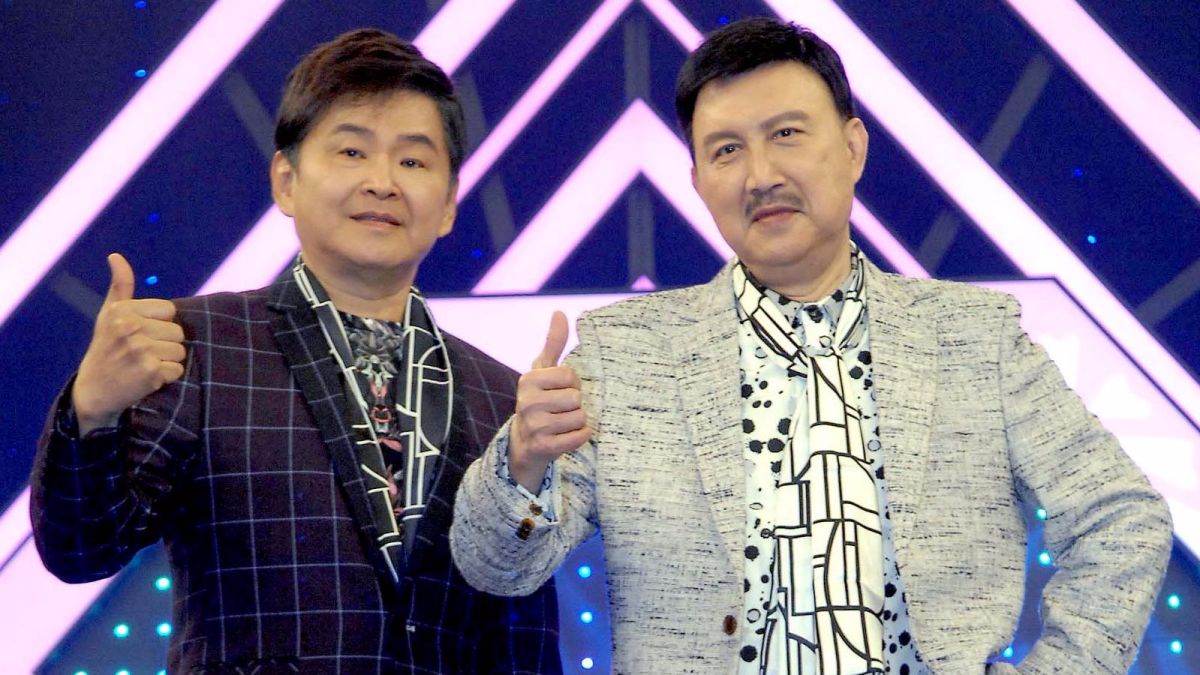 ▲余天（右）與賀一航聯手主持。（圖／華視提供, 2017.11.7）