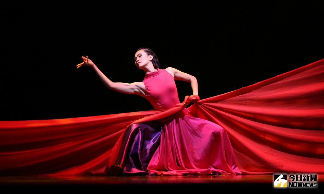 ▲國寶舞蹈家廖末喜一甲子經典再現，舞動時間裡土地與人生的所有精彩。（圖／記者蘇榮泉翻攝，2017.11.06）