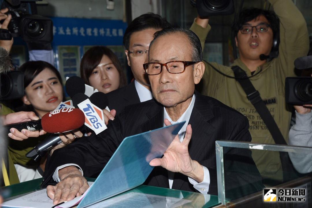 ▲遠雄集團董事長趙藤雄是模板泥作工人起家，目前遠雄事業版圖囊括建設營造、金融保險、空運物流、遊戲休閒與百貨流通，營收超過千億元。（圖／記者陳明安攝，2017.11.1）