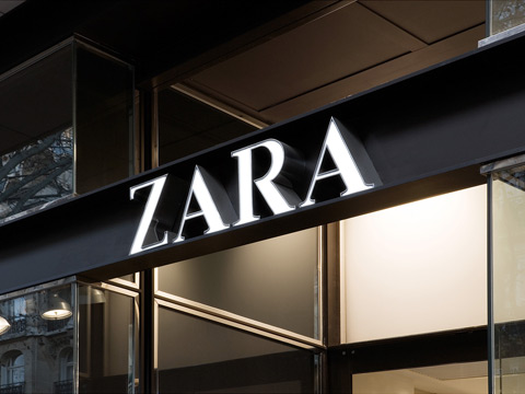 ▲近日傳出有顧客在ZARA服飾的口袋中找到前員工的紙條，指控ZARA的外包商倒閉後積欠薪水，也未支付資遣費。（圖／ZARA提供）