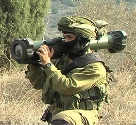 ▲以色列國防軍軍人準備發射「長釘」\\(Spike\\)反坦克飛彈。（圖／拉斐爾\\(Rafael\\)公司）