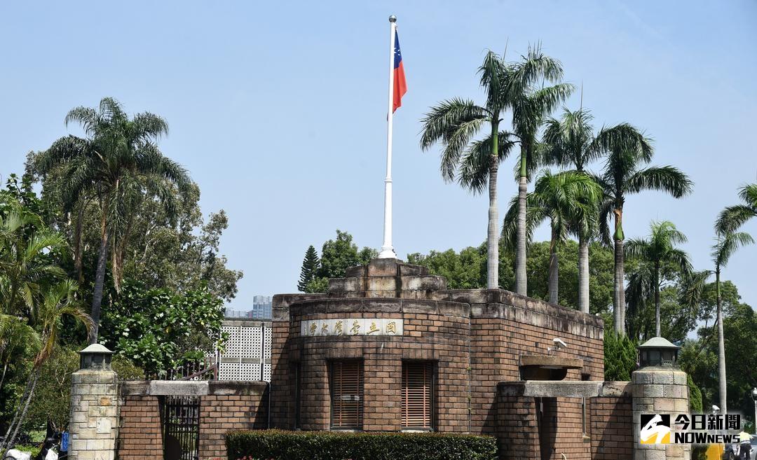 ▲受少子化衝擊，大學198系所招嘸人，台大博士班也淪陷。（圖／NOWnews資料照片）