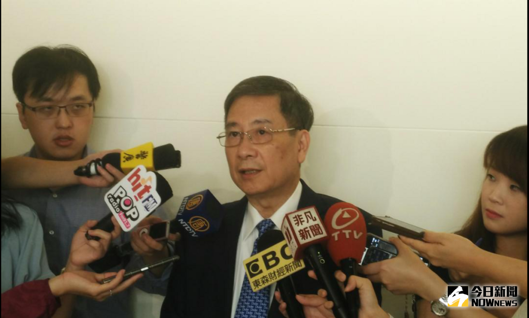 ▲元大寶華綜合經濟研究院院長梁國源形容，明年將是樂觀與不安並存的雙面經濟。（圖／NOWnews資料照）