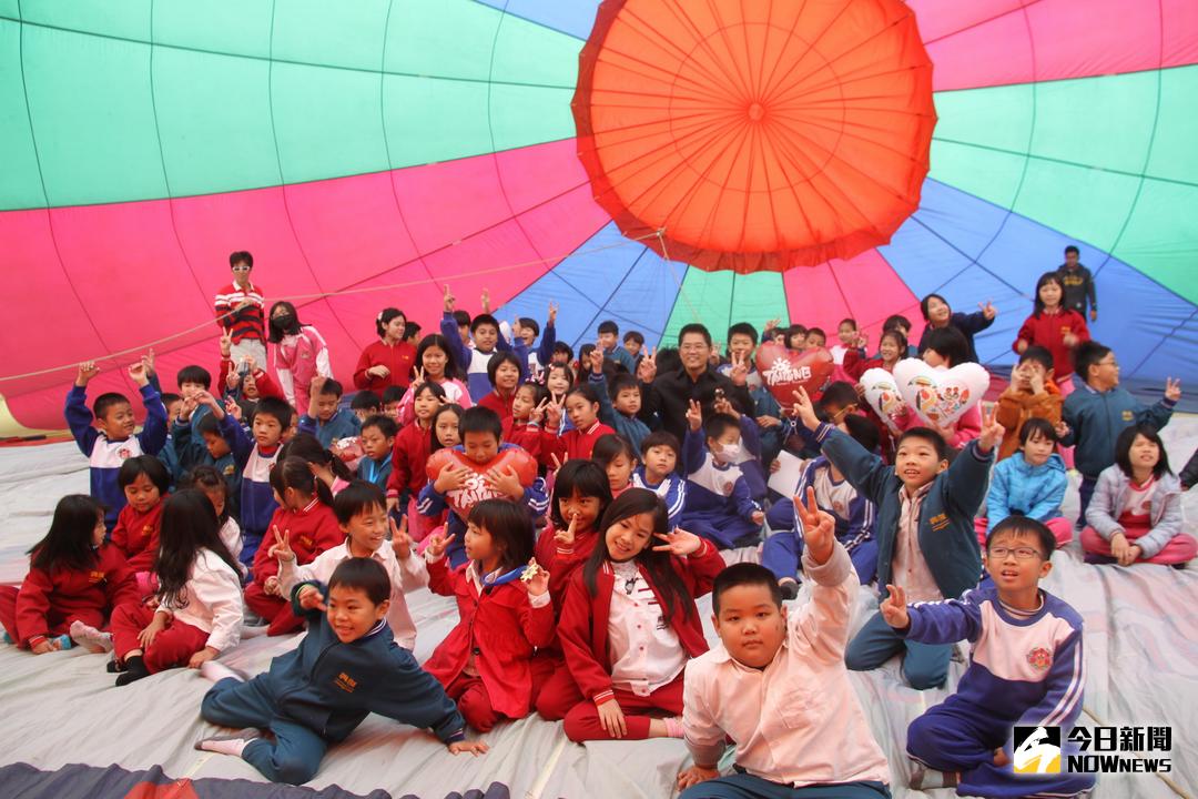 ▲台東縣長黃健庭就職8周年，回到國小及國中母校與學弟妹共同參與活動，秉持初衷，放眼未來。（圖／台東縣政府提供）