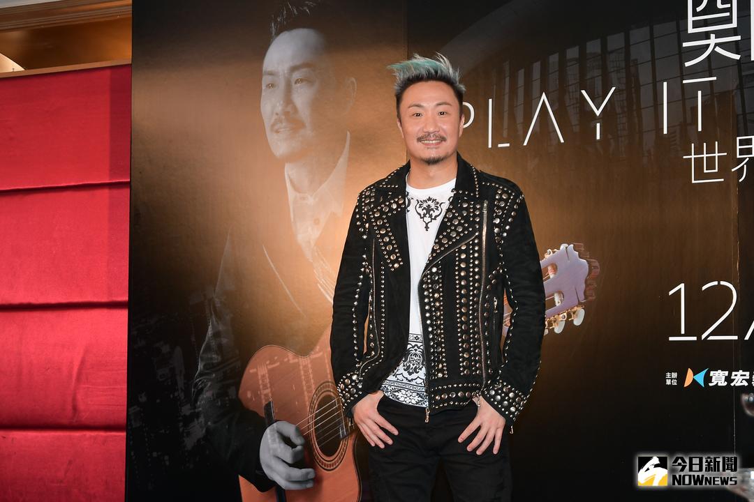 ▲鄭中基覺得因為感冒讓這次的演唱會表現不佳，因此希望明年能給他一個復仇的機會。（圖／記者陳明安攝，2017.12.23）