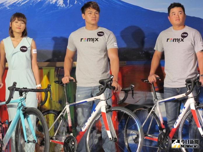 ▲江少慶（中）。（圖／張育嘉攝）