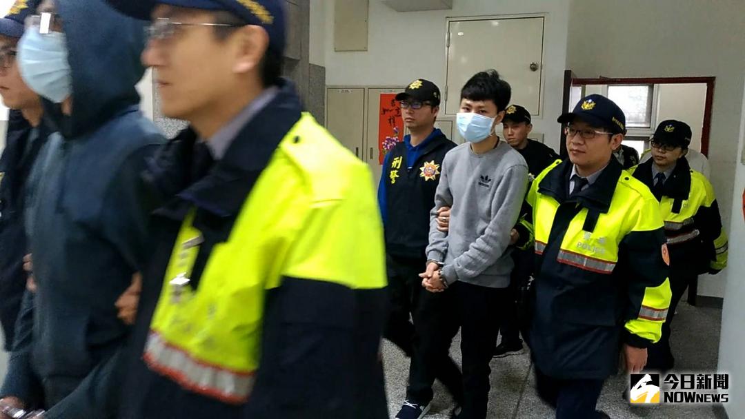 ▲ 王姓男子因債務糾紛竟率眾持西瓜刀破傷謝姓男子，第五分局於24小時內逮到四名嫌犯（圖／記者鄧力軍翻攝 , 2017.12.17）