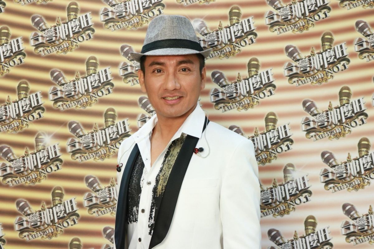 ▲民雄挑戰台語歌。（圖／民視提供 , 2017.12.9）