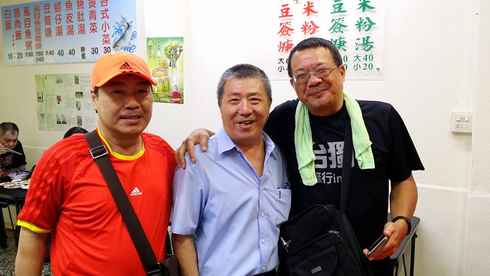 ▲前立委蔡啟芳在去年5月於嘉義市政府附近開起小吃店，店名取做「做嘜固」，鄉親都很捧場。（圖／翻攝蔡啟芳臉書）