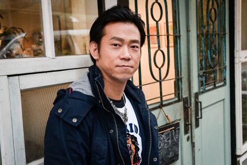 顏正國靈堂設置完畢！妻強忍悲痛發訃告　明起3時段開放各界弔念
