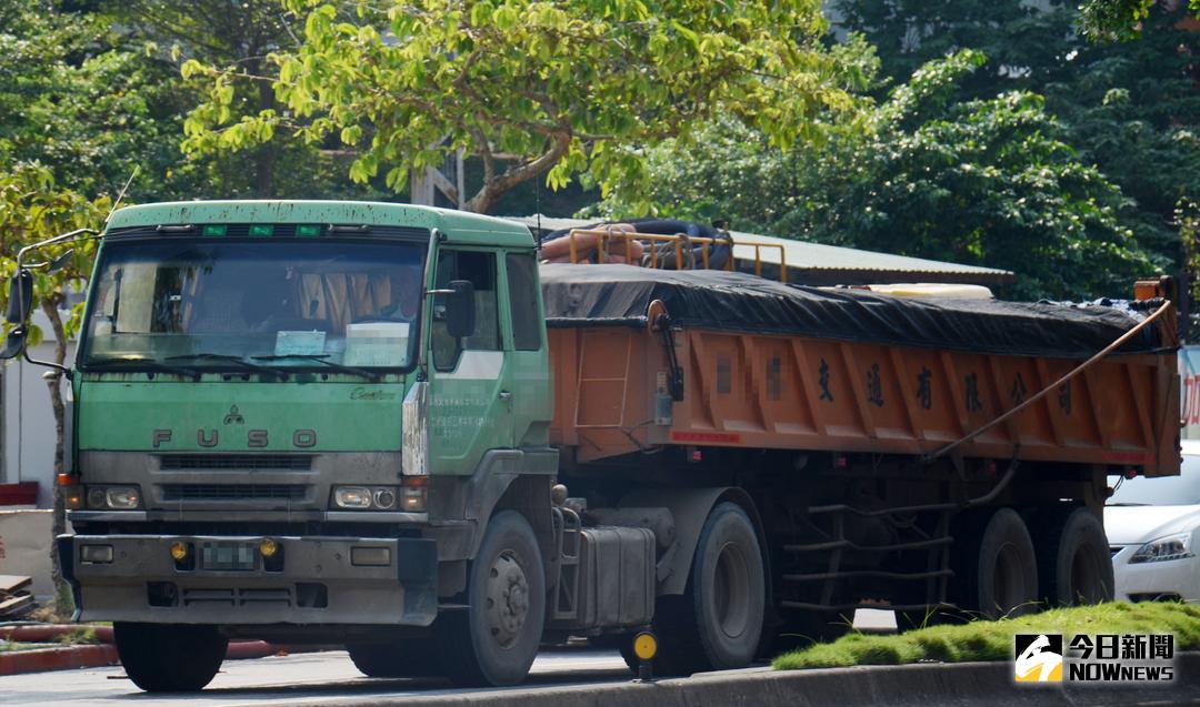 ▲今（29）日環保署延長調修燃油控制系統補助期間至明（112）年底，補助金額上限降為8萬元。（圖／NOWnews資料圖片）