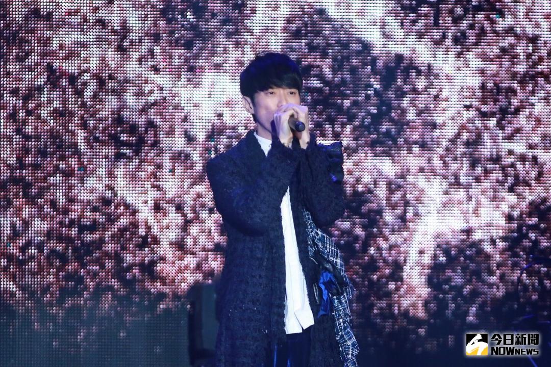 ▲張棟樑一現身就充滿了王子氣息，席捲全場目光。（圖／記者葉政勳攝 , 2018.01.27）