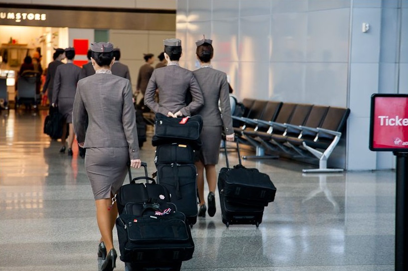 ▲韓亞航空空姐打翻泡麵，燙傷機上女乘客的下體。圖中人物與新聞無關。（示意圖／翻攝自Picssr , 2018.1.24）